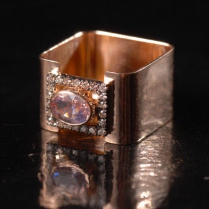 IA Jewels 14 carat gold ring with rose sapphire and diamonds